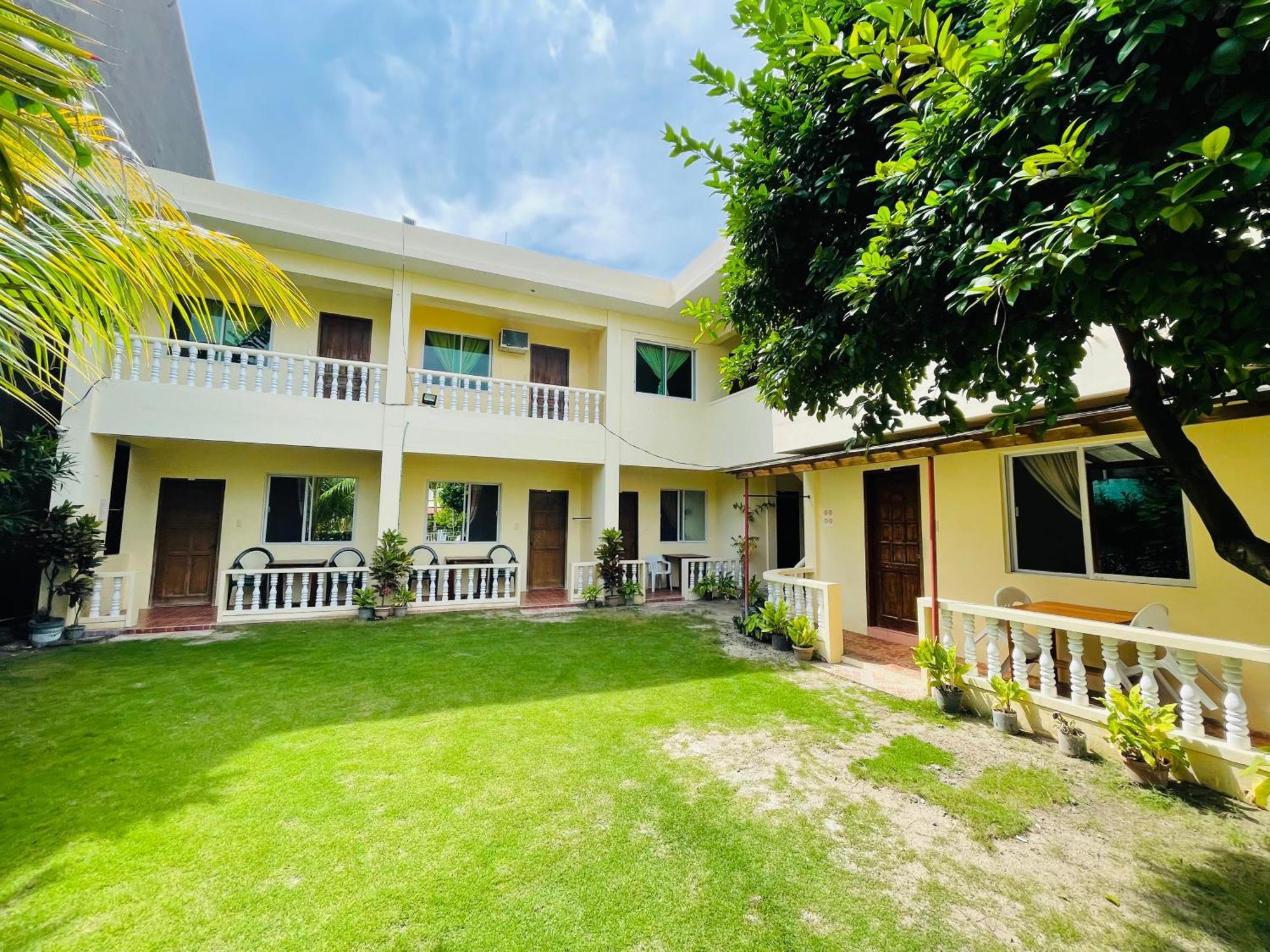 Fiesta Haus Resort Boracay Island Exteriör bild